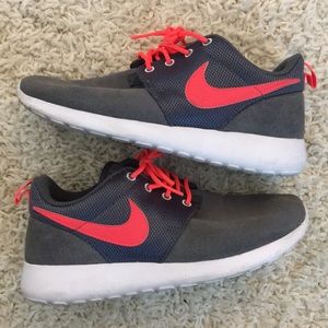 Nike Suede Roshe Ones